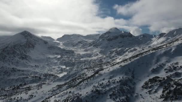 Csodálatos Légi Téli Kilátás Pirin Mountain Közel Demirkapya Hágó Bulgária — Stock videók