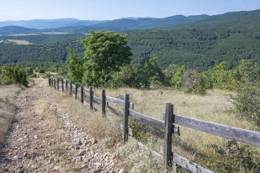 Rudina Dağı, Pernik Bölgesi, Bulgaristan 'ın İnanılmaz Yaz Manzarası