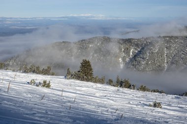 Bulgaristan 'ın Musala zirvesi yakınlarındaki Rila Dağı' nın İnanılmaz Kış Manzarası