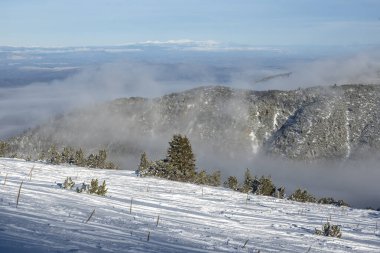 Bulgaristan 'ın Musala zirvesi yakınlarındaki Rila Dağı' nın İnanılmaz Kış Manzarası