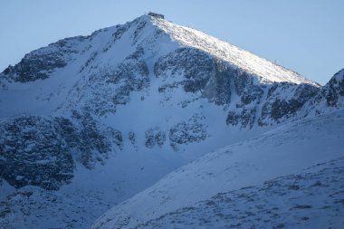 Bulgaristan 'ın Musala zirvesi yakınlarındaki Rila Dağı' nın İnanılmaz Kış Manzarası