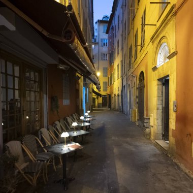 GÜZEL, FRANCE - 25 HAZİRAN 2024: Fransa 'nın Nice, Provence Alpes-Cote d' Azur kentinin günbatımı manzarası