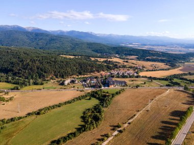 Bulgaristan 'ın Bansko kenti yakınlarındaki Razlog Vadisi' nin şaşırtıcı hava manzarası