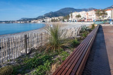 MENTON, FRANCE - 27 HAZİRAN 2024: Menton kıyılarının panoraması, Provence Alpes-Cote d 'Azur, Fransa