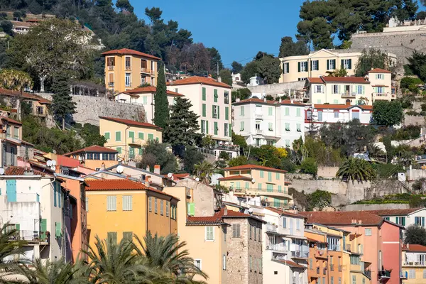 MENTON, FRANCE - 27 HAZİRAN 2024: Menton kıyılarının panoraması, Provence Alpes-Cote d 'Azur, Fransa