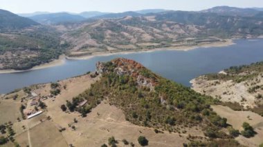 Bulgaristan 'ın Kardzhali Barajı ve Arda Nehri' nin şaşırtıcı manzarası