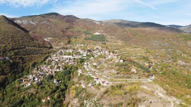 Aerial Autumn View Rhodope Mountains Közelében Village Oreshets Plovdiv Régió — Stock videók