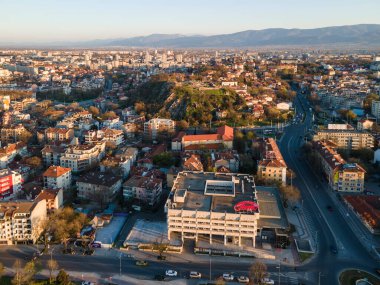 Bulgaristan 'ın Filibe kentinin şaşırtıcı hava gün batımı manzarası