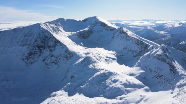Erstaunliche Luftaufnahme Des Rila Gebirges Der Nähe Des Musala Gipfels — Stockvideo