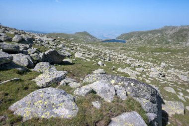 Bulgaristan 'ın Kalin tepeleri yakınlarındaki Rila Dağı' nın İnanılmaz Yaz Manzarası