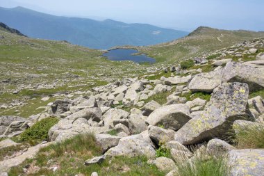 Bulgaristan 'ın Kalin tepeleri yakınlarındaki Rila Dağı' nın İnanılmaz Yaz Manzarası