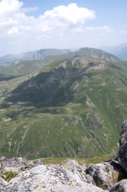 Bulgaristan 'ın Kalin tepeleri yakınlarındaki Rila Dağı' nın İnanılmaz Yaz Manzarası