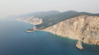 Lefkada, İyon Adaları, Yunanistan 'ın kıyı şeridinin inanılmaz panoramik manzarası