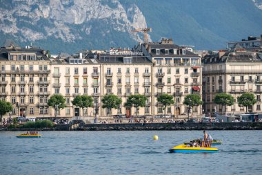 GENEVA, SWitzERLAND - 17 Haziran 2023: İsviçre 'nin Cenevre kentinin şaşırtıcı panoramik manzarası