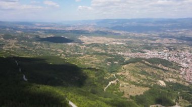 Bulgaristan 'ın Blagoevgrad bölgesinin Gotse Delchev kentinin hava manzarası