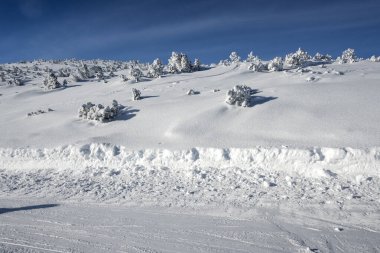 Bulgaristan 'ın Musala zirvesi yakınlarındaki Rila Dağı' nın İnanılmaz Kış Manzarası