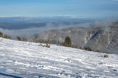 Bulgaristan 'ın Musala zirvesi yakınlarındaki Rila Dağı' nın İnanılmaz Kış Manzarası