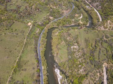 Bulgaristan 'ın Kresna Vadisi' nden geçen Struma Nehri 'nin şaşırtıcı hava manzarası
