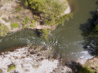 Bulgaristan 'ın Kresna Vadisi' nden geçen Struma Nehri 'nin şaşırtıcı hava manzarası