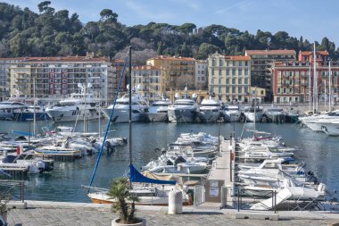 GÜZEL, FRANCE - 28 Ocak 2024: Nice Limanı, Provence Alpes-Cote d 'Azur, Fransa