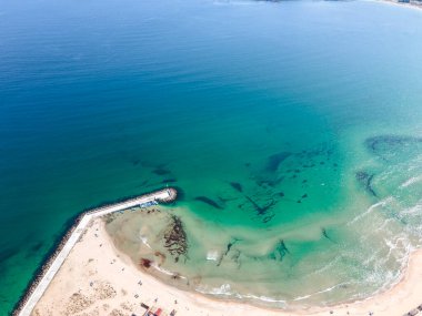 Bulgaristan 'ın Burgaz Bölgesi Arkutino plajı yakınlarındaki arka deniz manzarası