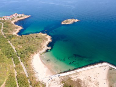 Bulgaristan 'ın Burgaz Bölgesi Arkutino plajı yakınlarındaki arka deniz manzarası