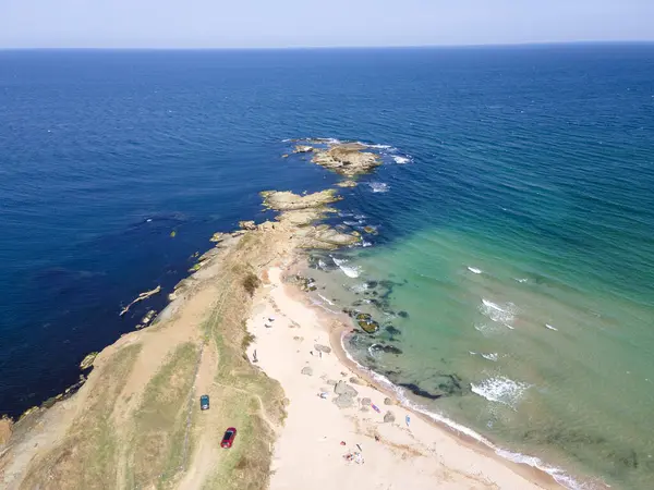 Bulgaristan 'ın Burgaz Bölgesi' ndeki Lozenets kasabası yakınlarındaki Karadeniz kıyılarının hava manzarası