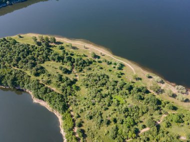 Topolnitsa Reservoir, Sredna Gora Dağı, Bulgaristan 'ın yay manzarası