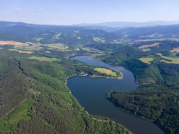 Topolnitsa Reservoir, Sredna Gora Dağı, Bulgaristan 'ın yay manzarası