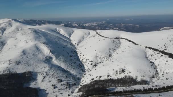 Amazing Aerial Winter View Balkan Mountains Beklemeto Pass Bulgaria — Video