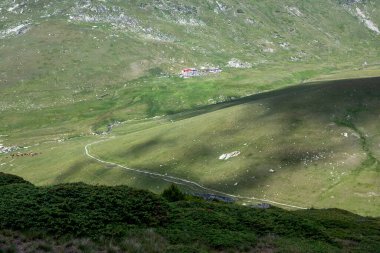 Bulgaristan 'ın Kalin tepeleri yakınlarındaki Rila Dağı' nın İnanılmaz Yaz Manzarası