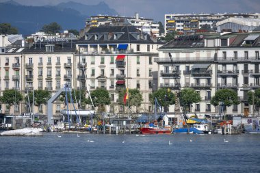 GENEVA, SWitzERLAND - 19 Haziran 2023: İsviçre 'nin Cenevre kentinin şaşırtıcı panoramik manzarası