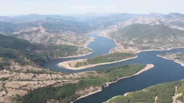 Bulgaristan 'ın Kardzhali Barajı ve Arda Nehri' nin şaşırtıcı manzarası