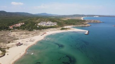 Bulgaristan 'ın Burgaz Bölgesi, Arkutino plajının şaşırtıcı hava manzarası 