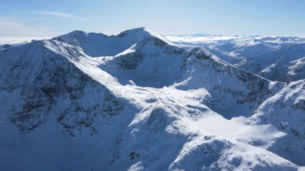 Increíble Vista Aérea Invierno Montaña Rila Cerca Del Pico Musala — Vídeos de Stock
