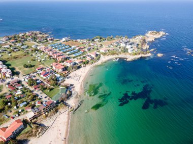 Bulgaristan 'ın Burgaz Bölgesi Arapya plajı yakınlarındaki Karadeniz kıyılarının hava manzarası