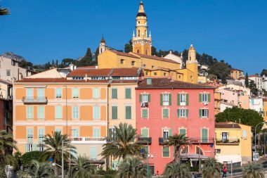 MENTON, FRANCE - 27 Ocak 2024: Menton, Provence Alpes-Cote d 'Azur, Fransa' nın panoramik manzarası