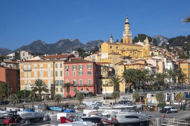 MENTON, FRANCE - 27 Ocak 2024: Menton, Provence Alpes-Cote d 'Azur, Fransa' nın panoramik manzarası