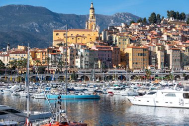 MENTON, FRANCE - 27 Ocak 2024: Menton, Provence Alpes-Cote d 'Azur, Fransa' nın panoramik manzarası
