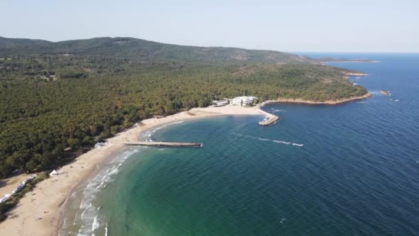 保加利亚布尔加斯地区佩拉海滩惊人的空中景观 — 图库视频影像