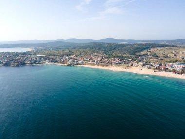 Bulgaristan 'ın Burgaz Bölgesi Sozopol ve Harmanite Plajı' nın hava manzarası