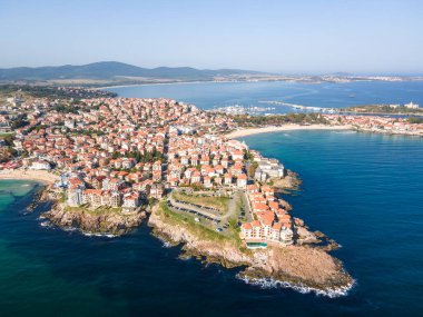 Bulgaristan 'ın Burgaz Bölgesi Sozopol ve Harmanite Plajı' nın hava manzarası