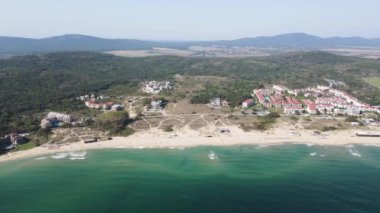 Bulgaristan 'ın Burgaz Bölgesi Sozopol yakınlarındaki Smokinya Plajı' nın hava manzarası 