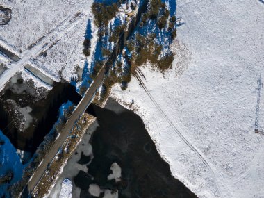 Bulgaristan 'ın Buzdan Pazardzhik Bölgesi ile kaplı Bekika Barajı' nın kış manzarası