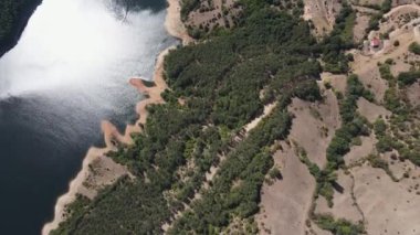 Bulgaristan 'ın Kardzhali Barajı ve Arda Nehri' nin şaşırtıcı manzarası