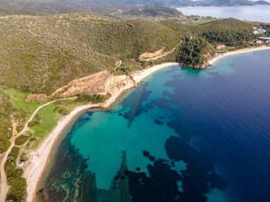 Azapiko Kuzey Sahili yakınlarındaki Sithonia kıyı şeridi, Chalkidiki, Orta Makedonya, Yunanistan