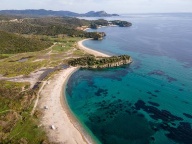 Azapiko Kuzey Sahili yakınlarındaki Sithonia kıyı şeridi, Chalkidiki, Orta Makedonya, Yunanistan