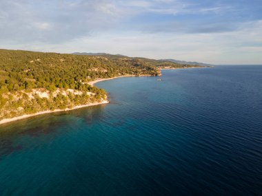 Koviou Sahili yakınlarındaki Sithonia kıyı şeridi, Chalkidiki, Orta Makedonya, Yunanistan