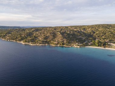 Koviou Sahili yakınlarındaki Sithonia kıyı şeridi, Chalkidiki, Orta Makedonya, Yunanistan