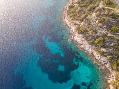 Koviou Sahili yakınlarındaki Sithonia kıyı şeridi, Chalkidiki, Orta Makedonya, Yunanistan
